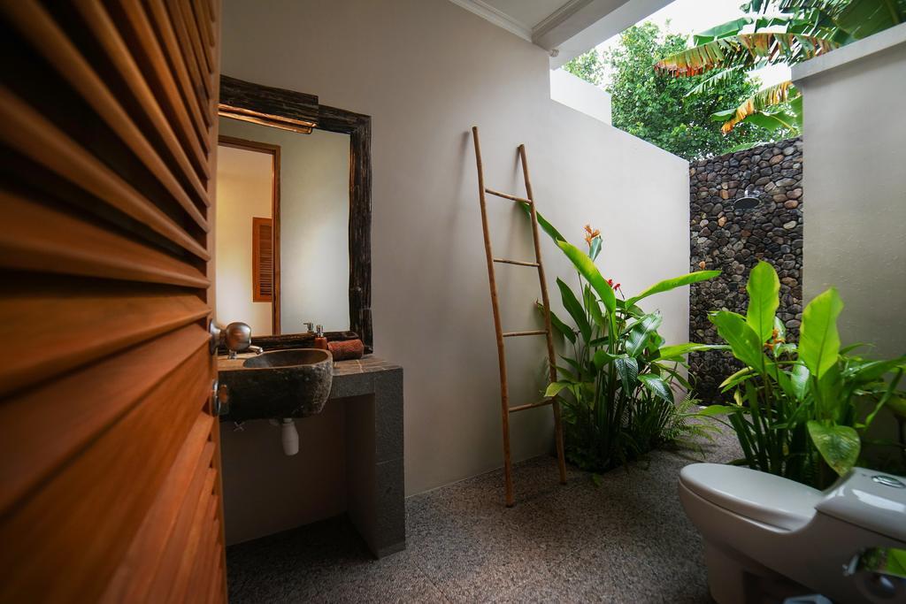 Ibludan Hotel Senggigi Exteriör bild